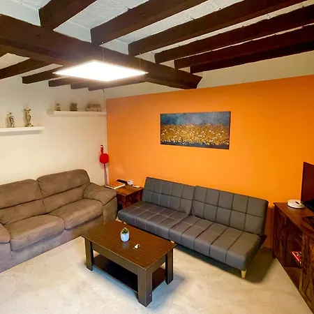 Appartement Attic In The Old Town